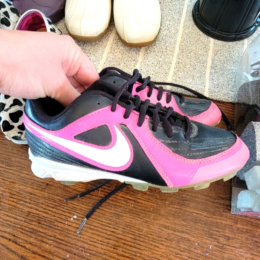 Girls softball cleats